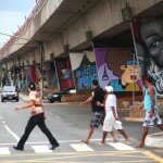 Graffitis no MAAU - Museu Aberto de Arte Urbana - São Paulo, SP. 2012. Foto Flickr Urbanhearts.