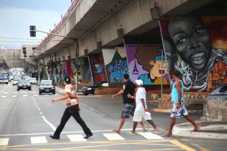 Graffitis no MAAU - Museu Aberto de Arte Urbana - São Paulo, SP. 2012. Foto Flickr Urbanhearts.