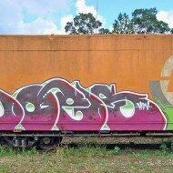 Graffiti de Does HDV em trem cargueiro (2)