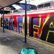 Fuck Fifa - Graffiti protesto em vagão de trem de passageiro no rio de janeiro (2)